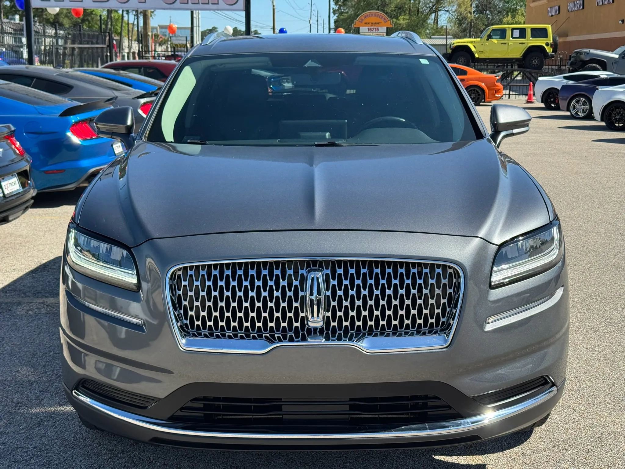 Used 2022 Lincoln Nautilus FWD w/ Premium Package image 2