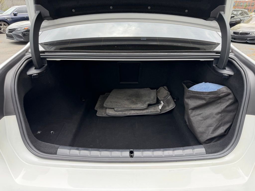 Used 2023 BMW 760i xDrive image 7