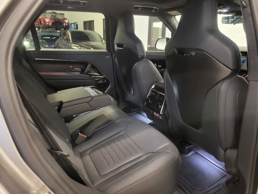Used 2024 Land Rover Range Rover Sport image 21