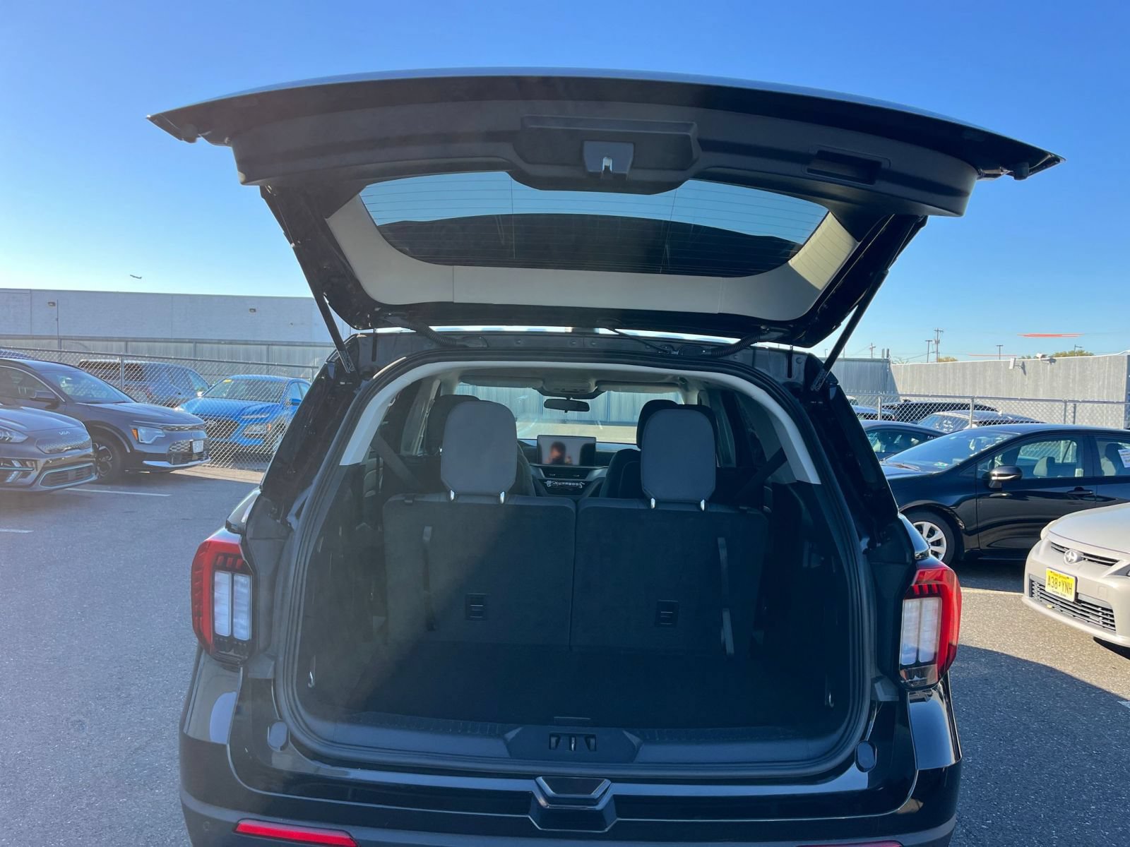 Used 2026 Ford Explorer Active RWD image 31