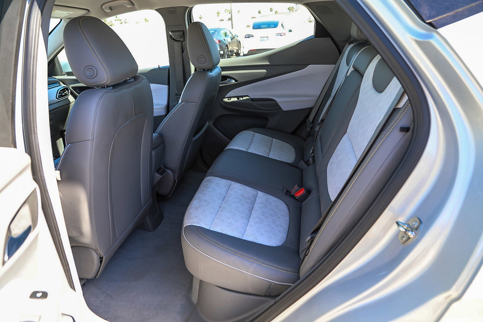 Used 2023 Chevrolet Bolt EUV Premier image 18