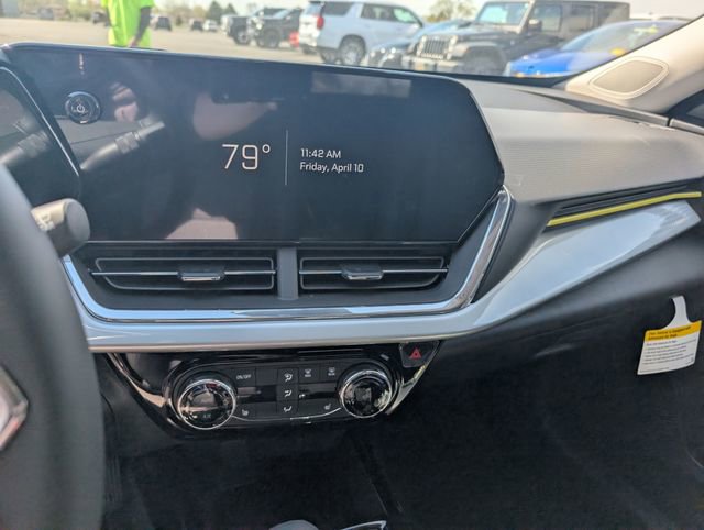 New 2026 Chevrolet Trax LT w/ Driver Confidence Package image 19