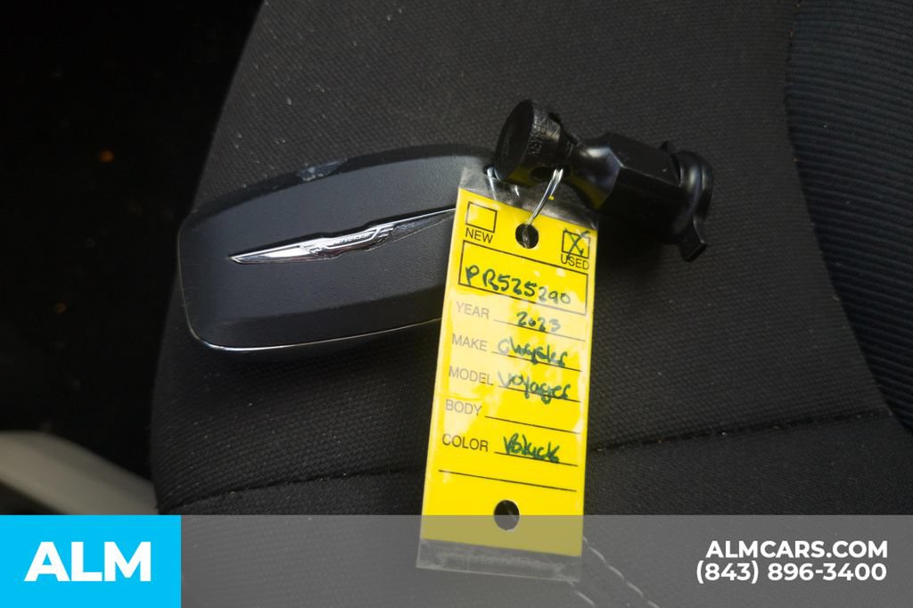 Used 2023 Chrysler Voyager LX FWD image 15