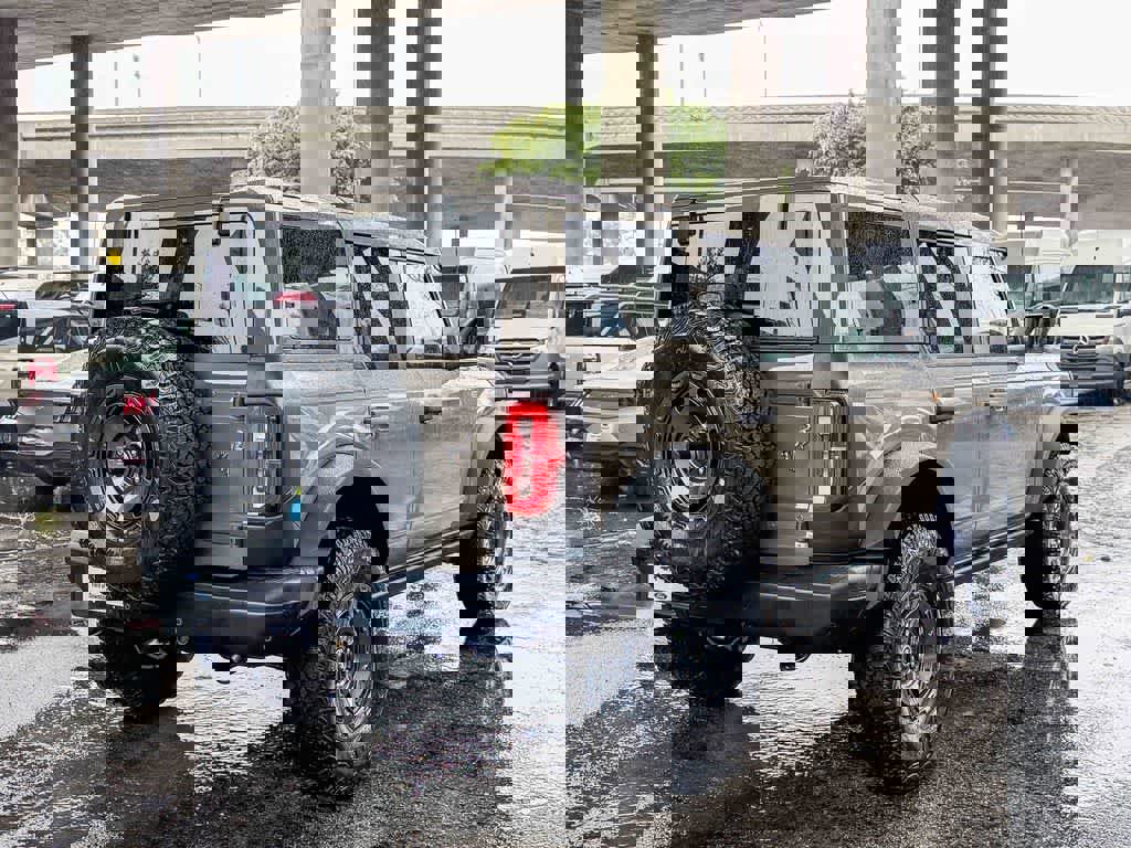 New 2025 Ford Bronco Badlands image 4
