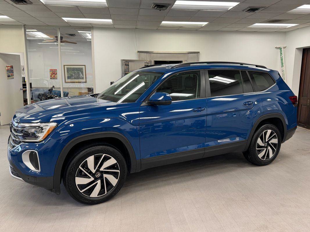 Used 2026 Volkswagen Atlas SE AWD/4WD image 2