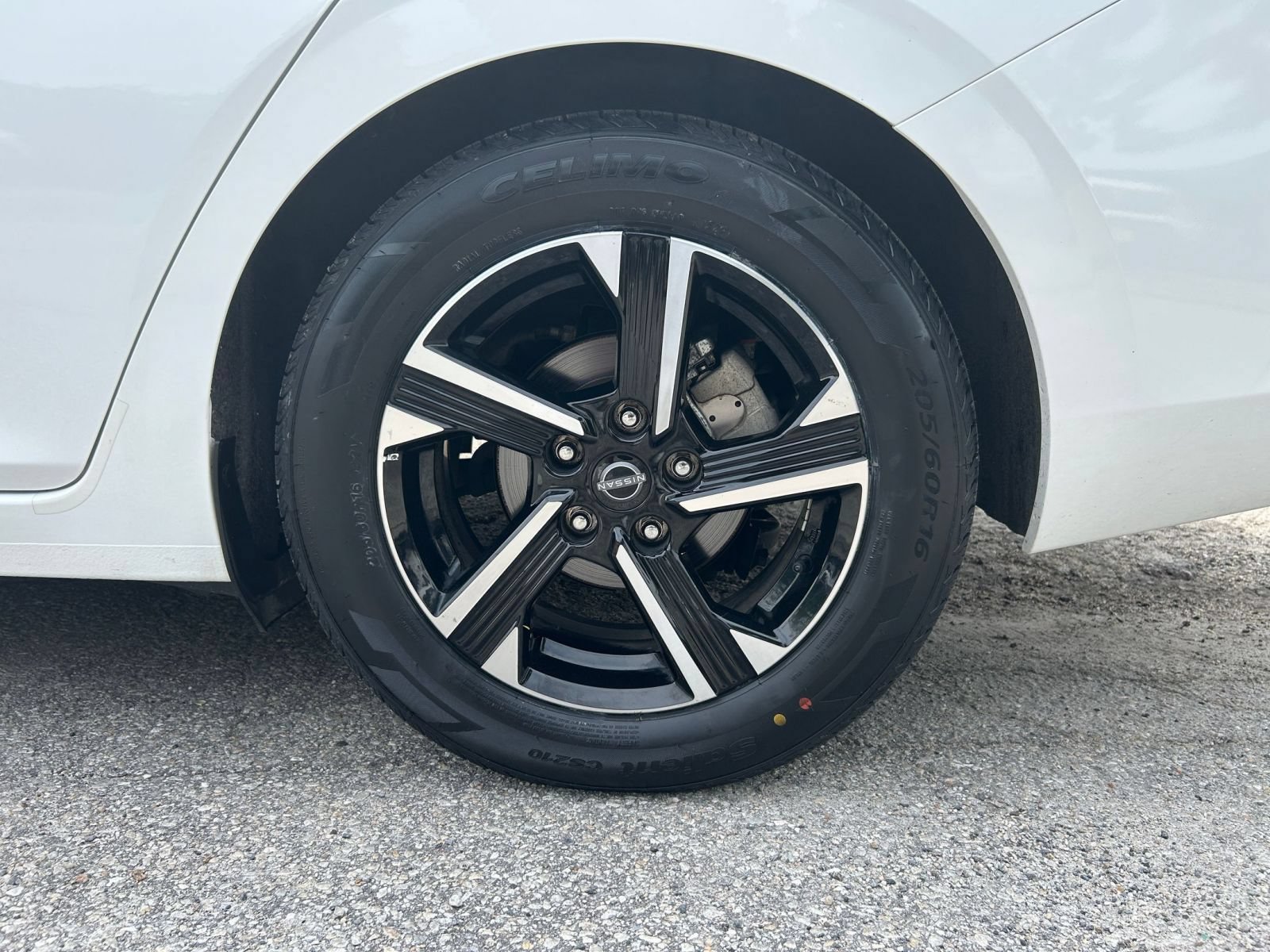 Used 2025 Nissan Sentra SV FWD image 24
