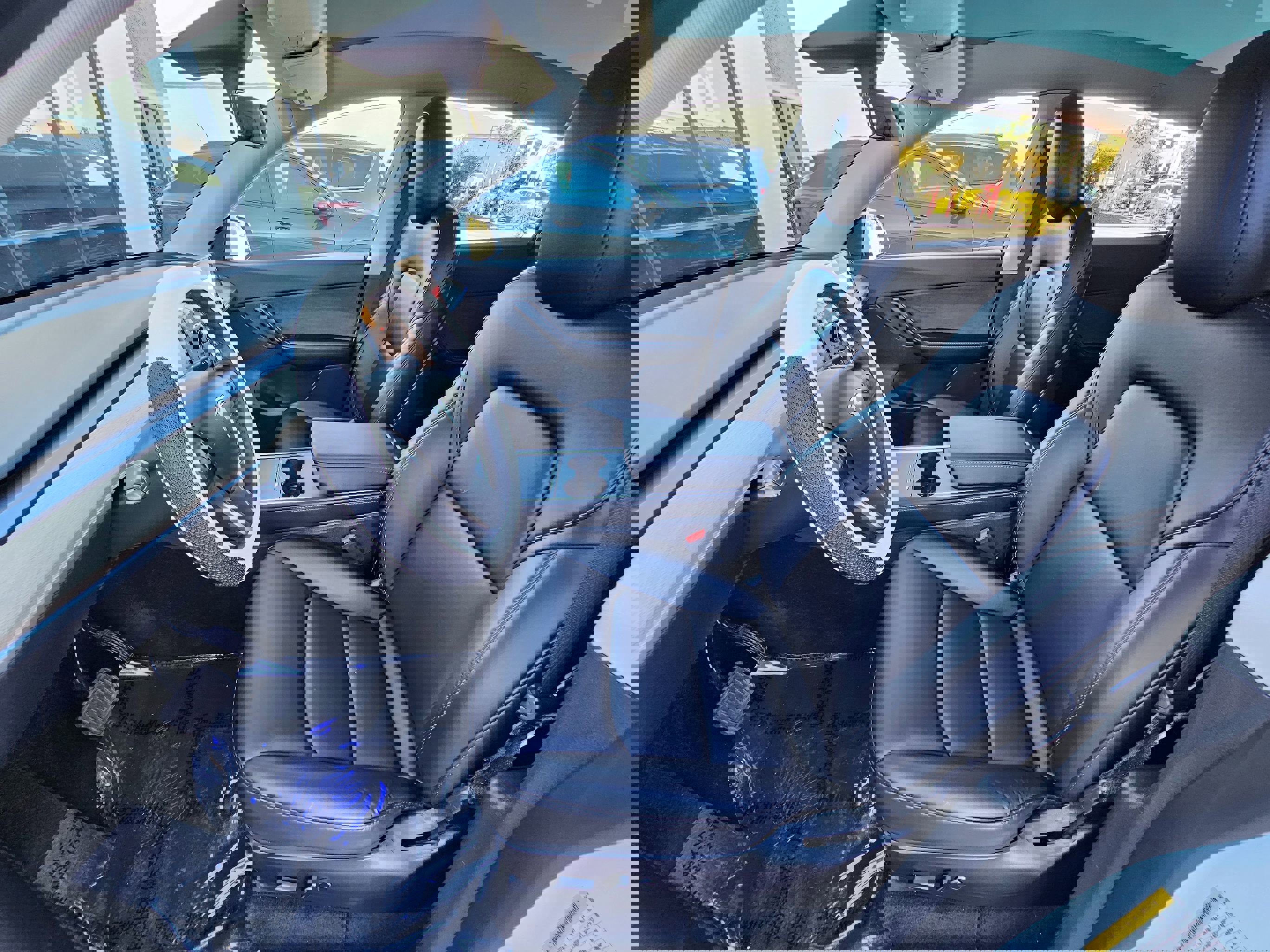 Used 2022 Tesla Model Y Long Range image 17