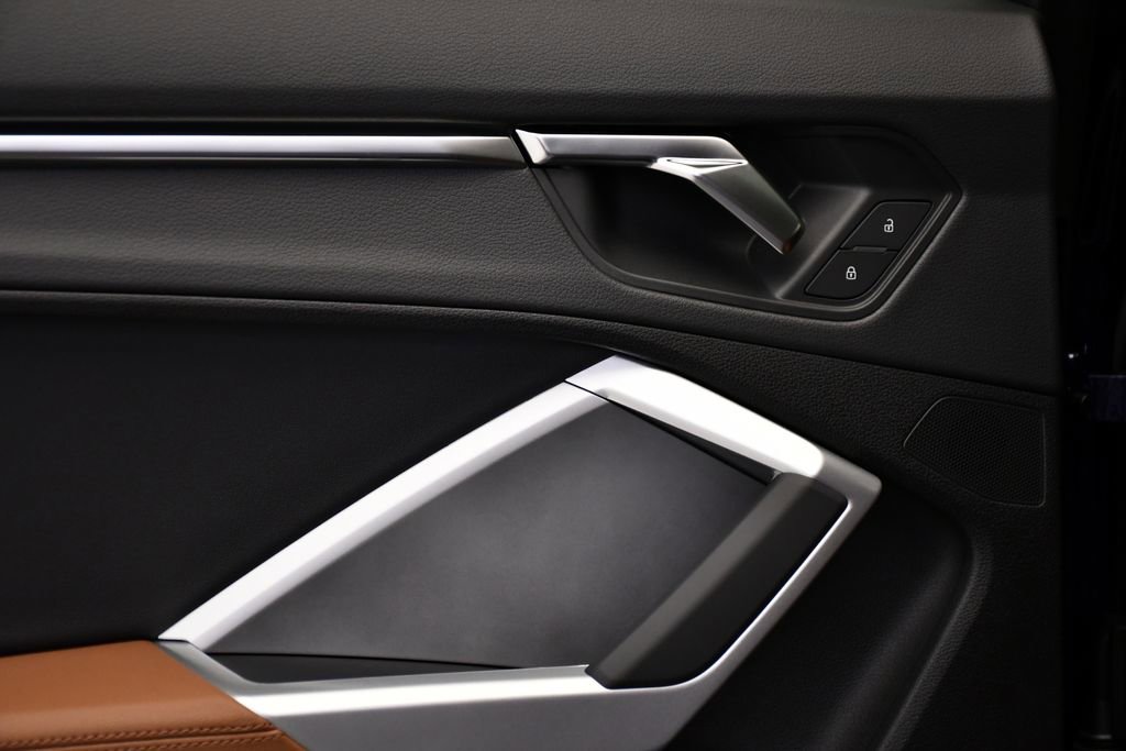 Used 2025 Audi Q3 2.0T Premium w/ Convenience Package image 42