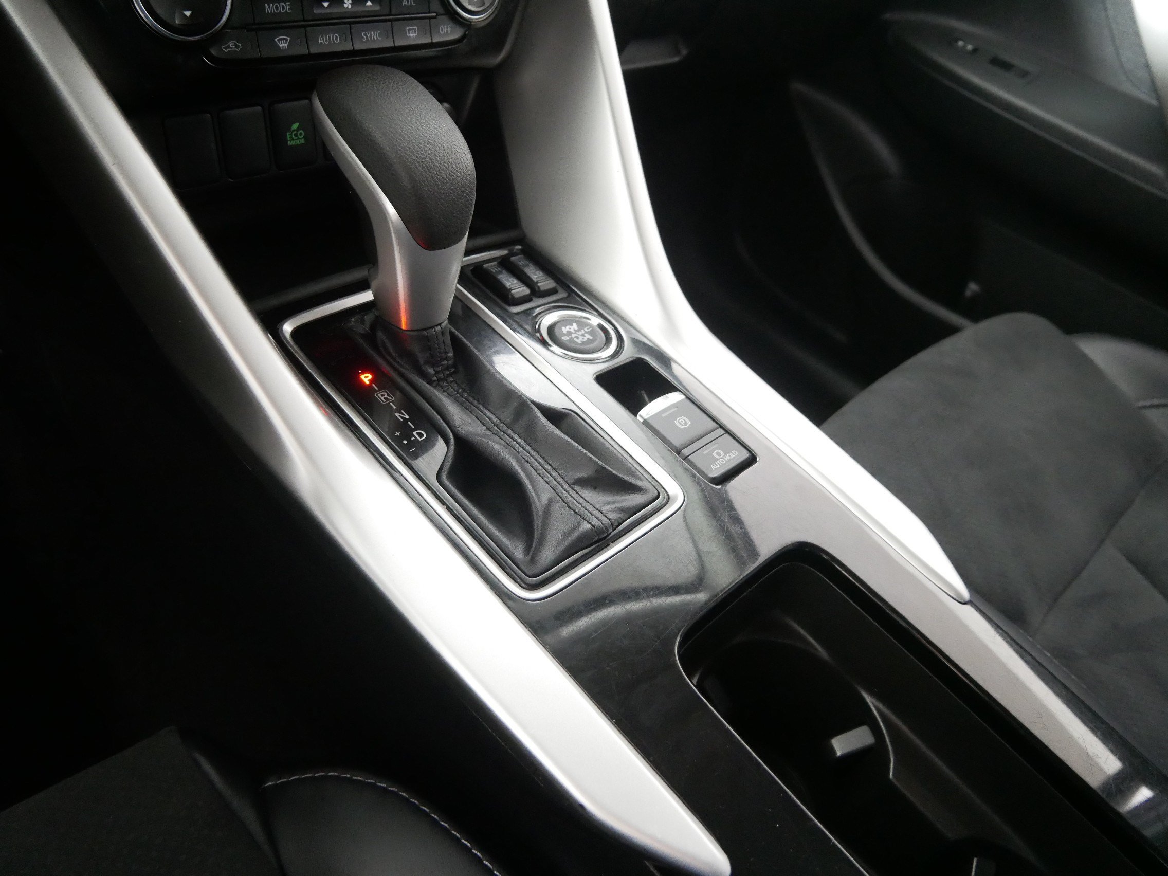 Used 2024 Mitsubishi Eclipse Cross SE AWD/4WD image 24