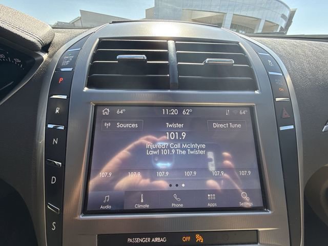 Used 2020 Lincoln MKZ image 8