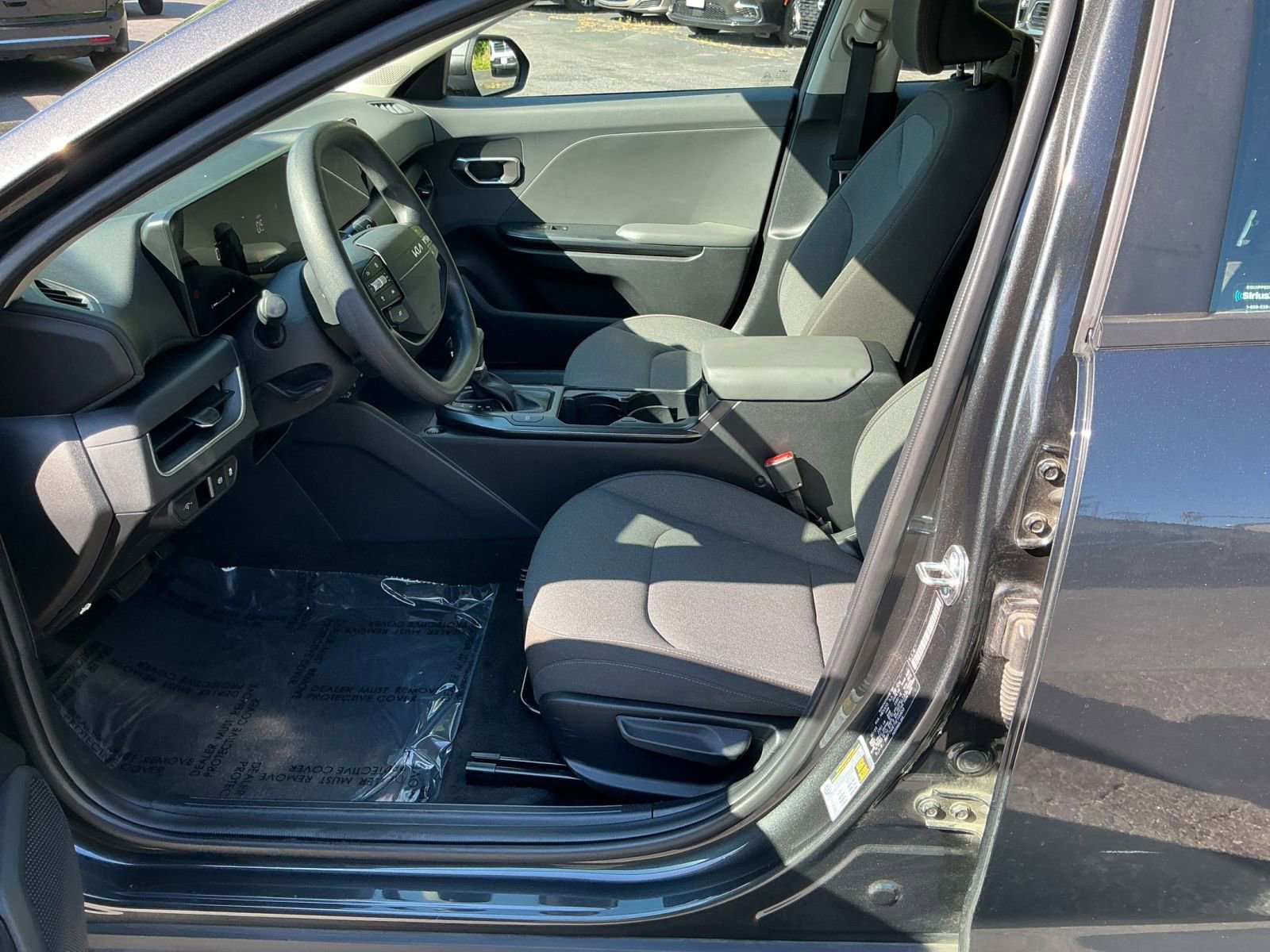 Used 2025 Kia K4 FWD image 23
