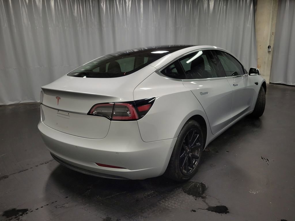 Used 2018 Tesla Model 3 Long Range image 9