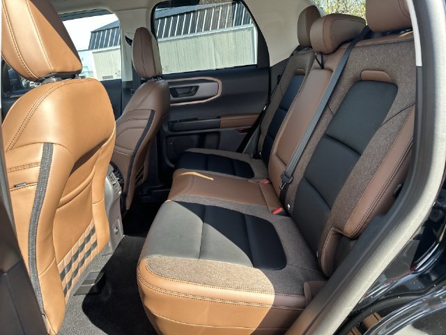 Used 2025 Ford Bronco Sport Outer Banks AWD/4WD image 32