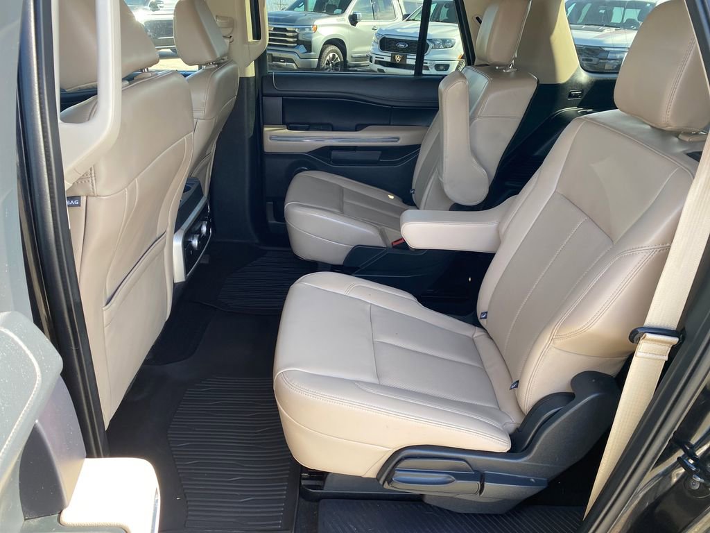Used 2024 Ford Expedition Max XLT image 24