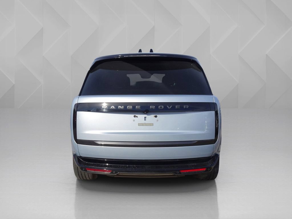 Used 2024 Land Rover Range Rover SE AWD/4WD image 4