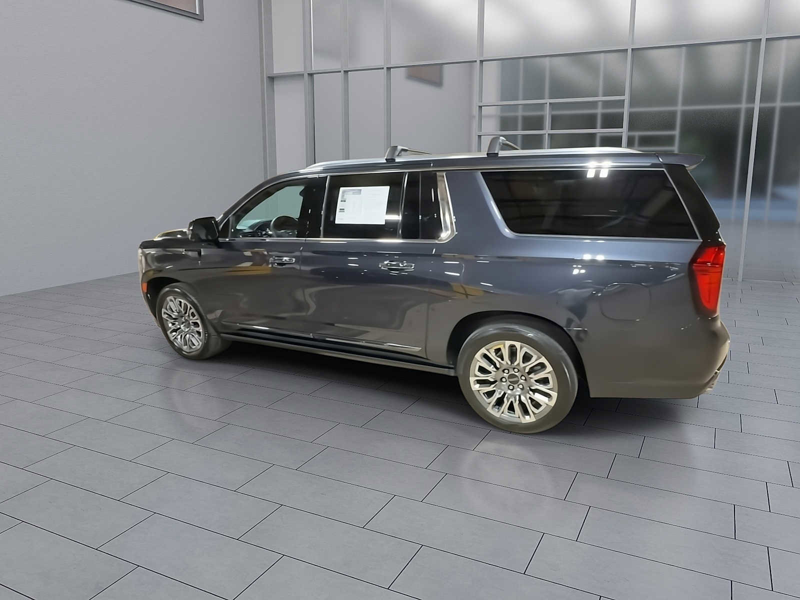 Used 2023 GMC Yukon XL Denali Ultimate w/ LPO, Floor Liner Package image 6