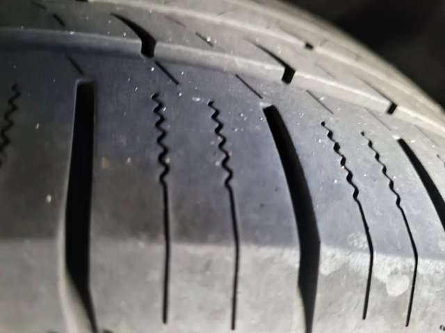 Used 2021 Ford Explorer XLT image 27