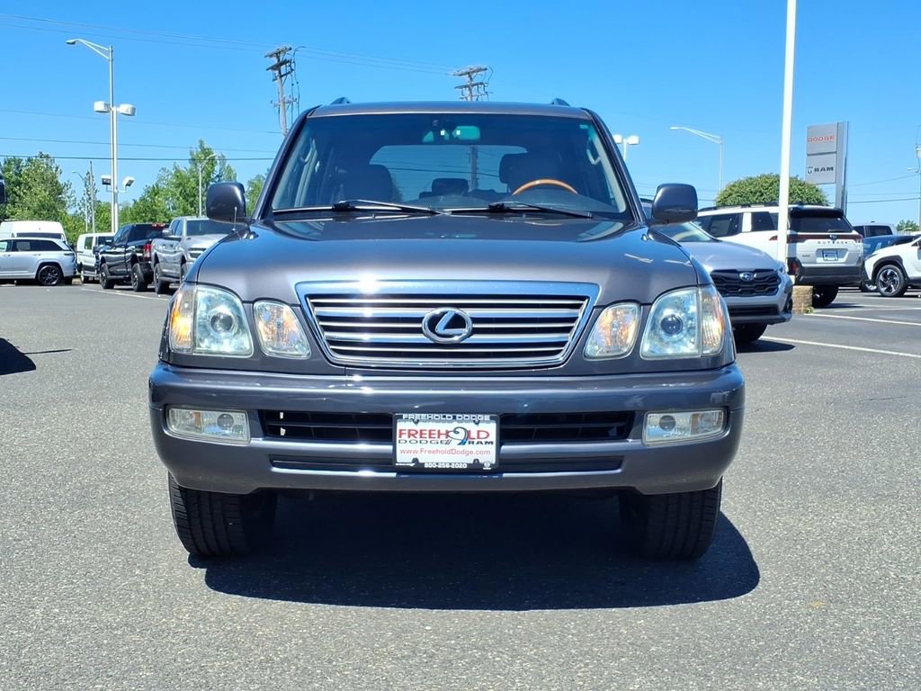 Used 2004 Lexus LX 470 4WD image 2