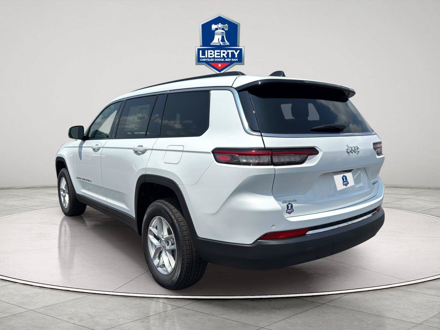New 2026 Jeep Grand Cherokee L Laredo AWD/4WD image 8