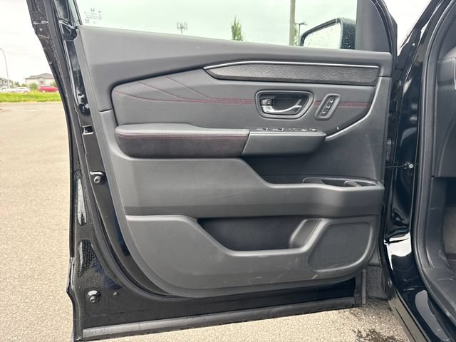 Used 2026 Honda Pilot Black Edition image 18