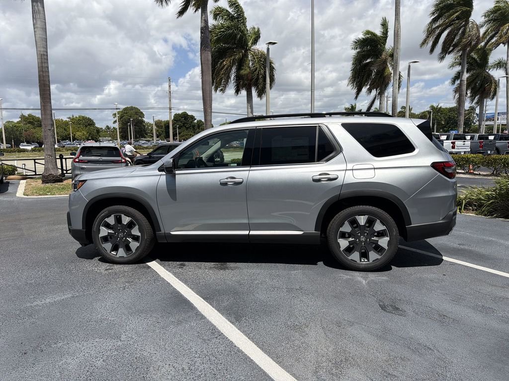 New 2026 Honda Pilot Touring image 5