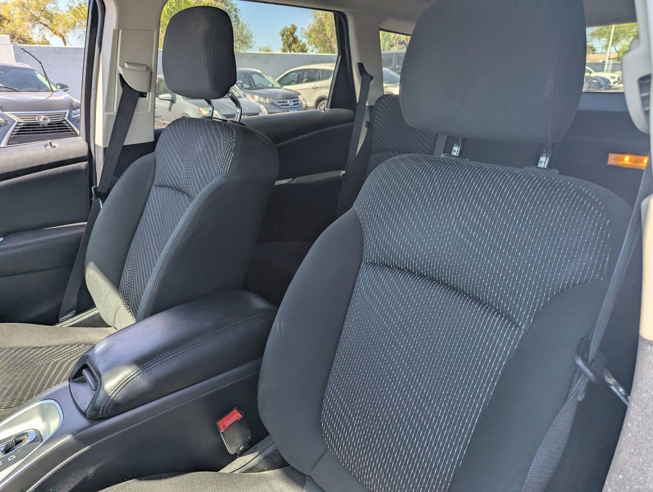 Used 2019 Dodge Journey SE w/ Connectivity Group FWD image 9