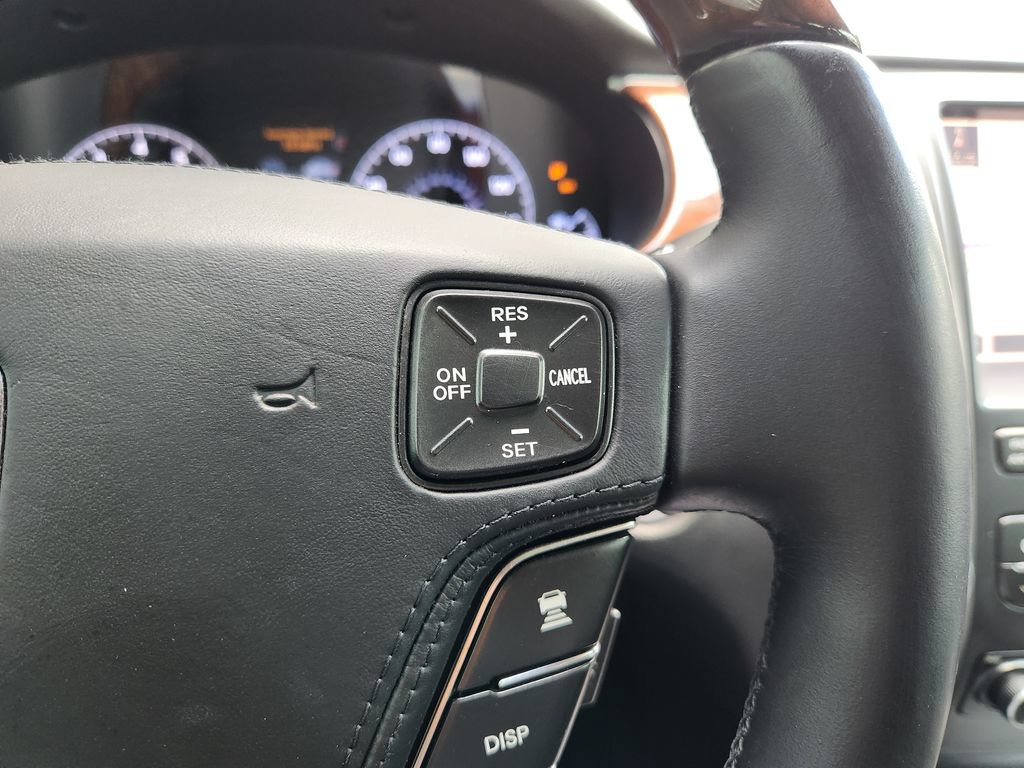 Used 2013 Hyundai Equus Signature RWD image 30