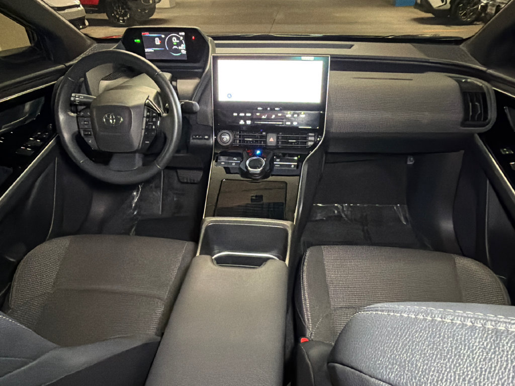 Used 2024 Toyota bZ4X FWD image 13