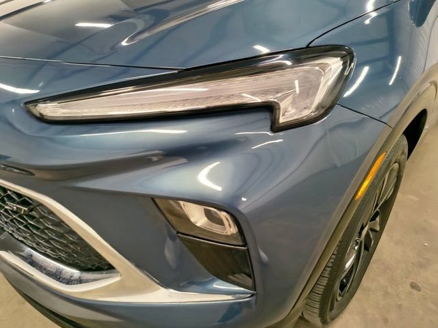 Used 2025 Buick Encore GX Sport Touring w/ Advanced Technology Package FWD image 8