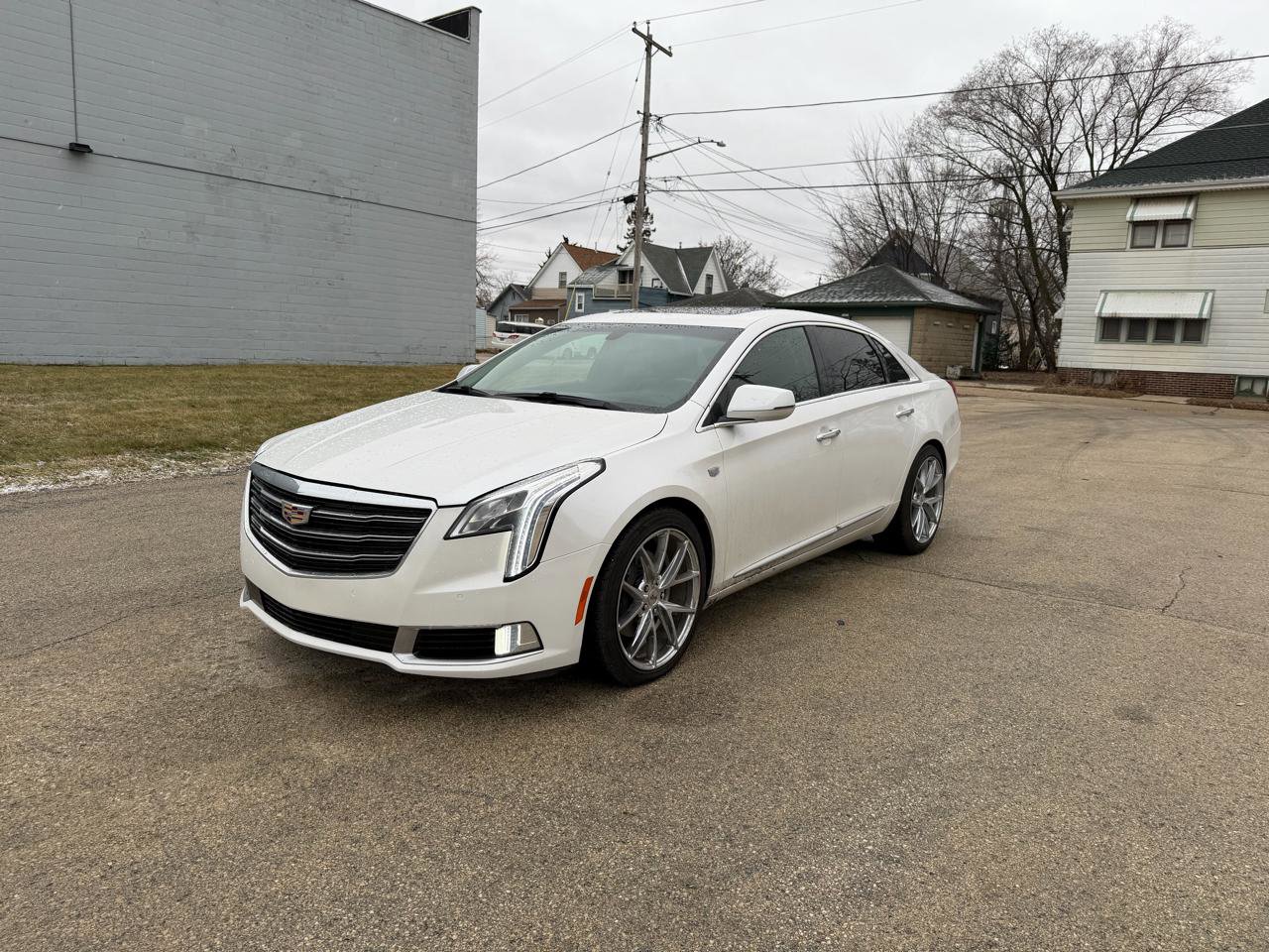 Used 2019 Cadillac XTS Luxury AWD/4WD image 3