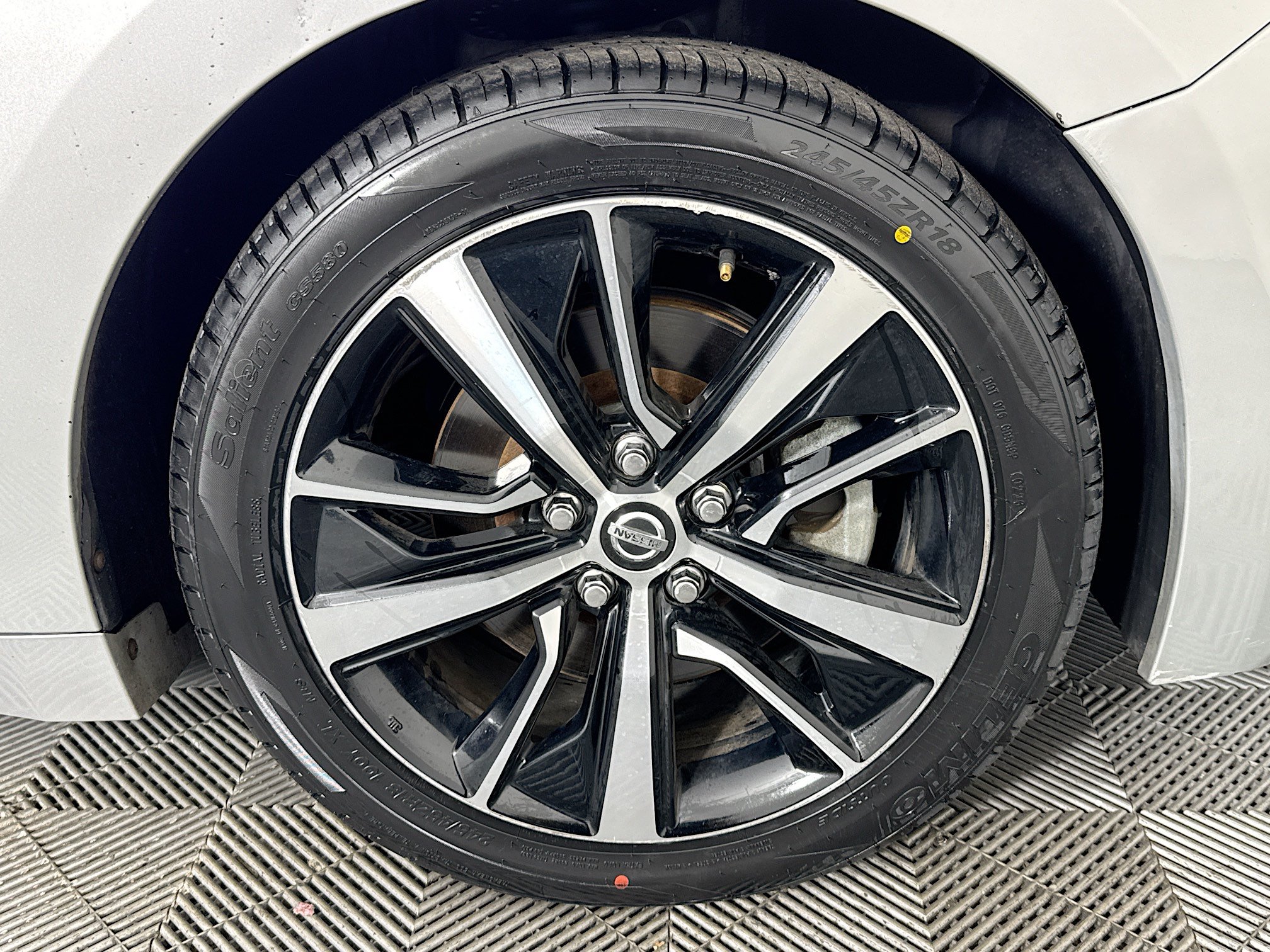 Used 2022 Nissan Maxima SV w/ Floor Mat Group FWD image 30
