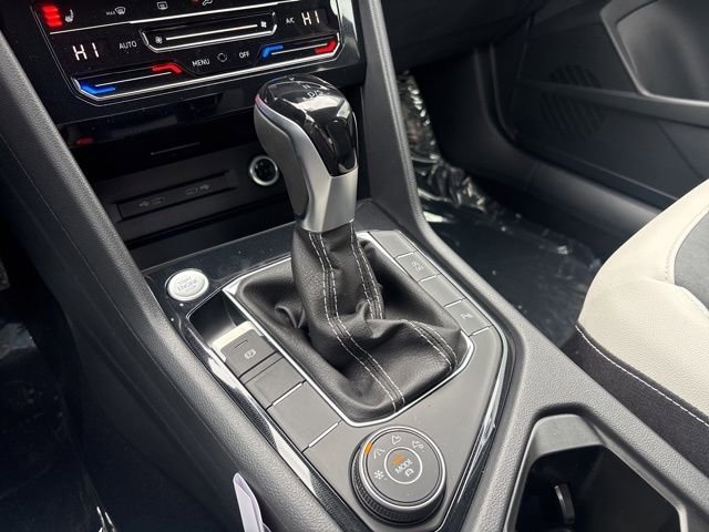 New 2026 Volkswagen Taos SE image 22