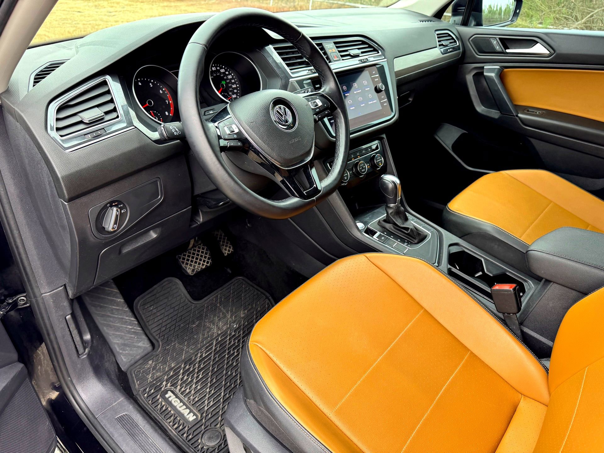 Used 2019 Volkswagen Tiguan SE image 11