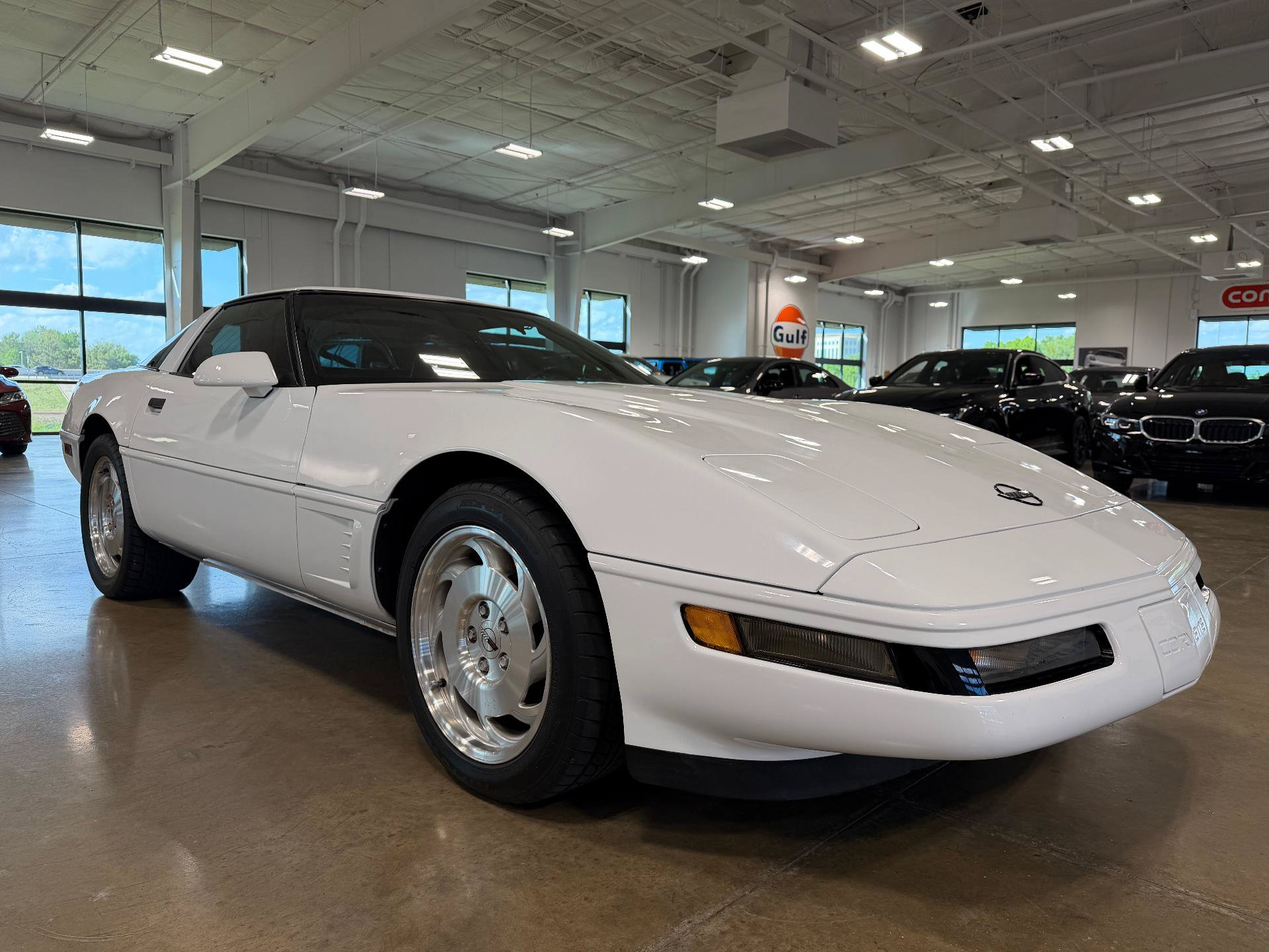 Used 1995 Chevrolet Corvette Coupe RWD video 2