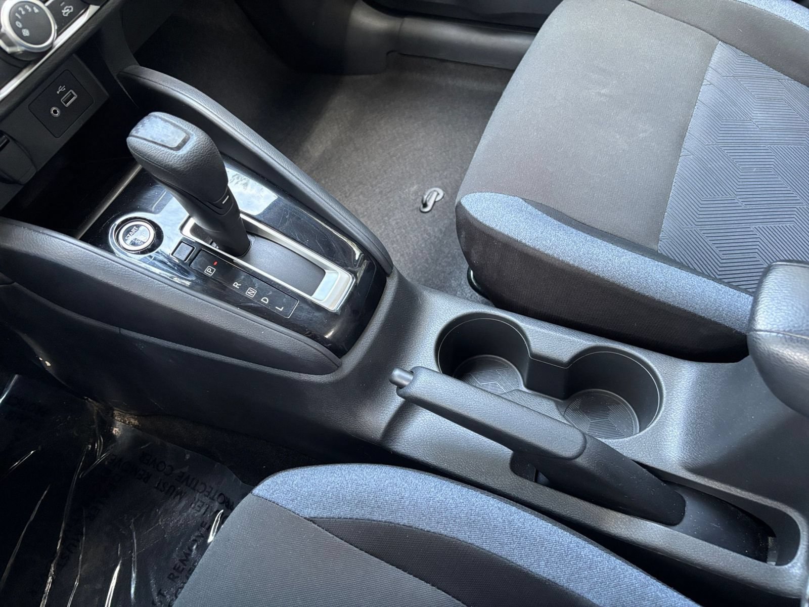 Used 2025 Nissan Versa SV FWD image 39
