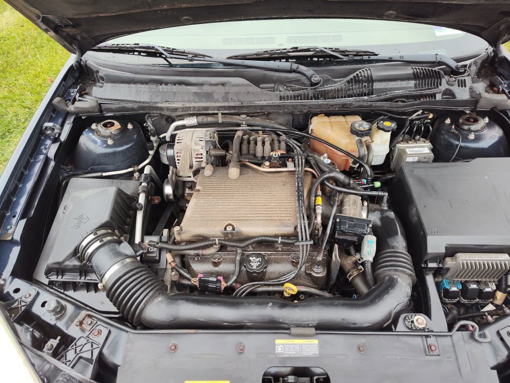 Used 2004 Chevrolet Malibu LS w/ Preferred Equipment Group image 9