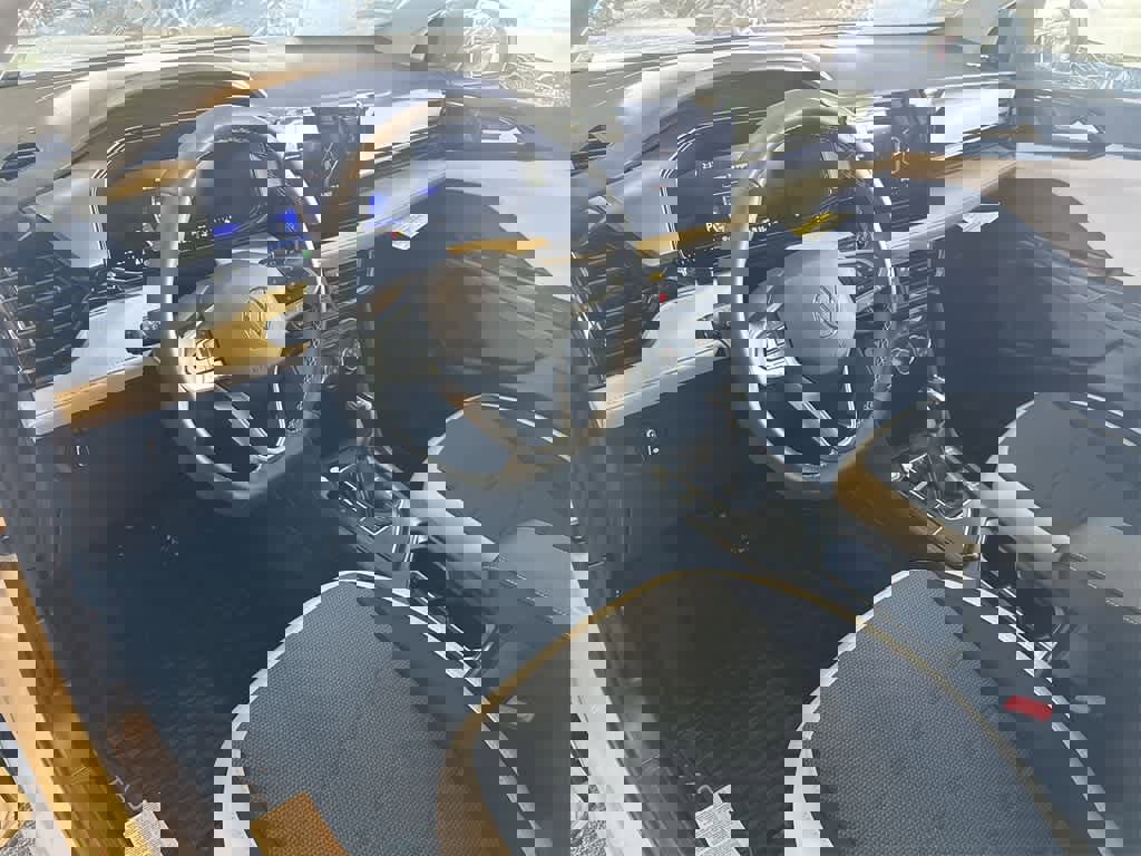 New 2025 Volkswagen Taos S image 13