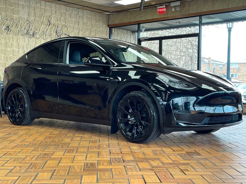 Used 2023 Tesla Model Y Long Range image 8