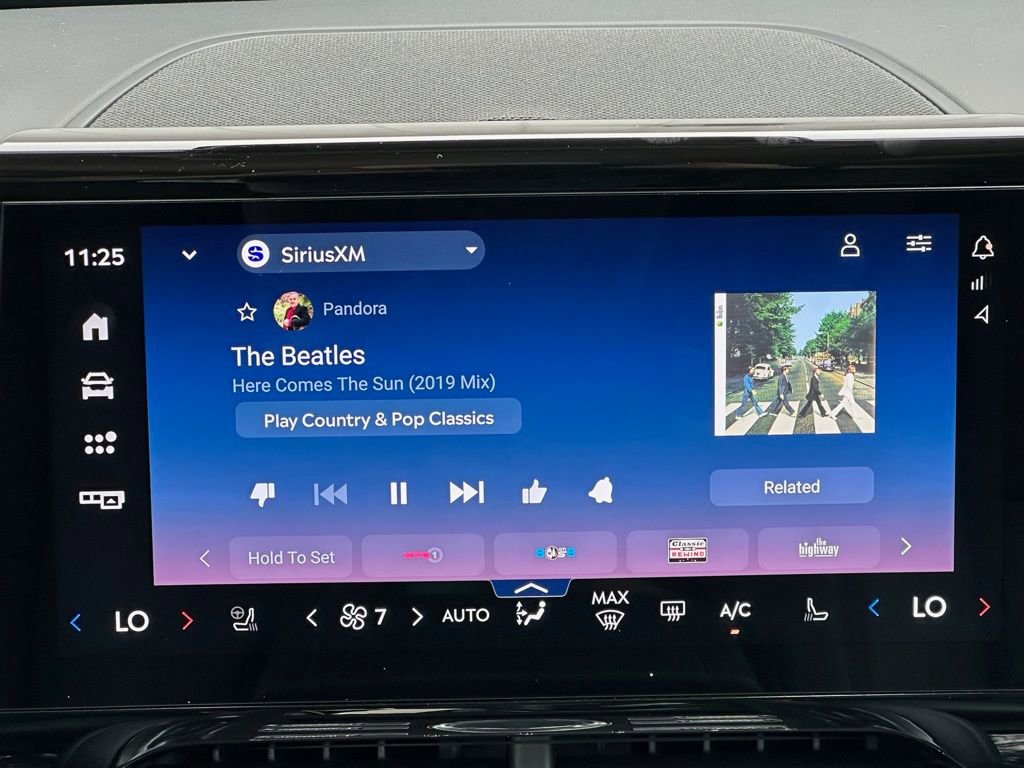 New 2026 Lincoln Nautilus Reserve AWD/4WD image 12