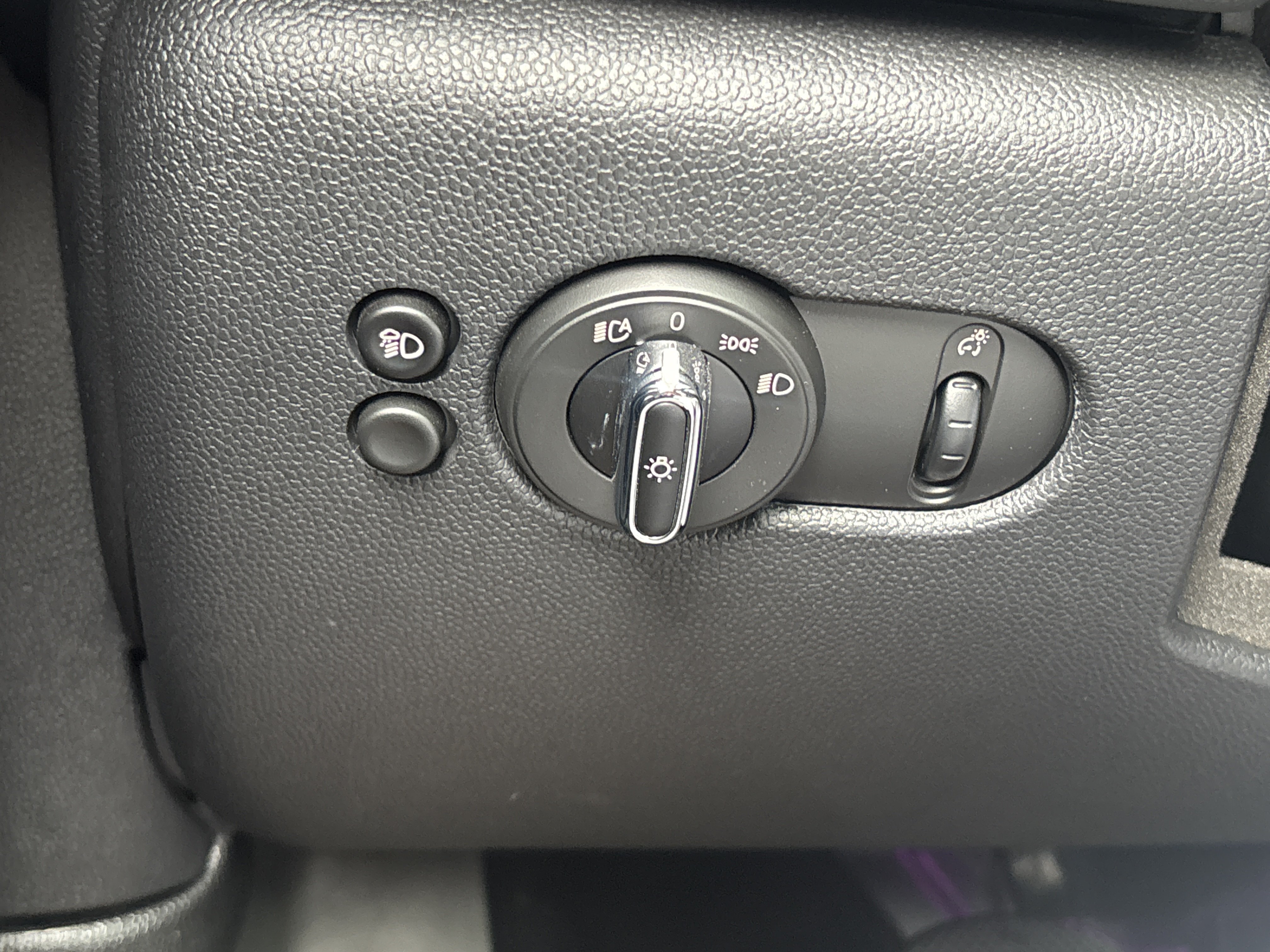 Used 2024 MINI Cooper SE FWD image 21