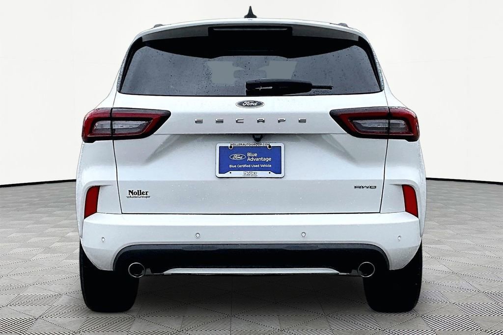 Used 2023 Ford Escape ST-Line Elite AWD/4WD image 4