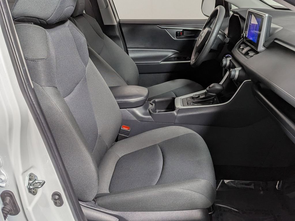 Used 2025 Toyota RAV4 LE image 22