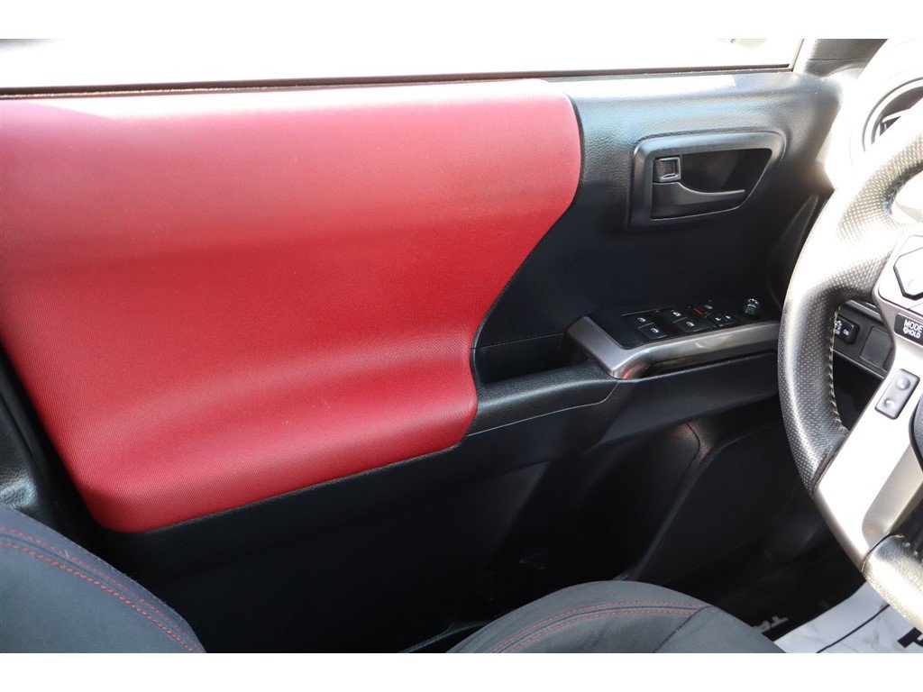 Used 2019 Toyota Tacoma SR5 image 17