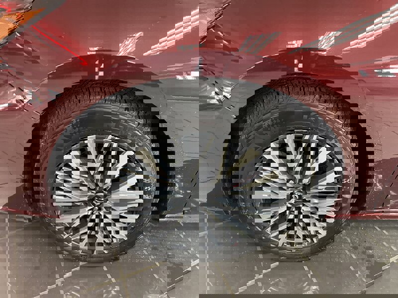 Used 2025 Nissan Altima 2.5 SV image 30