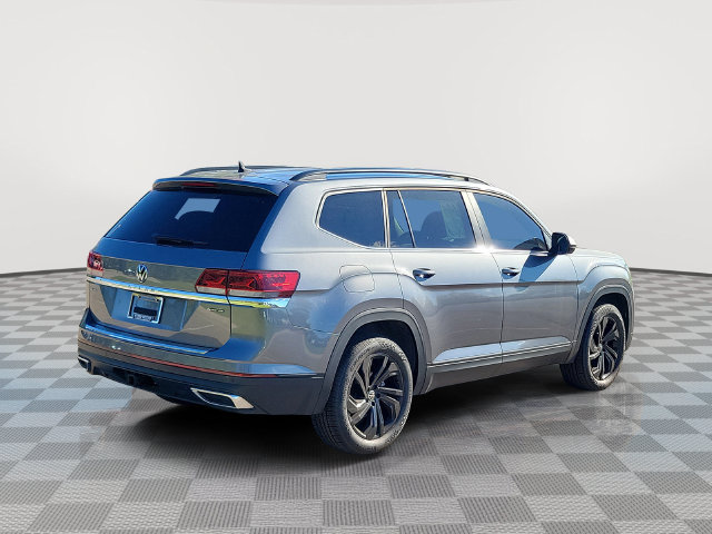 Used 2023 Volkswagen Atlas SE w/ Black Wheel Package AWD/4WD image 4