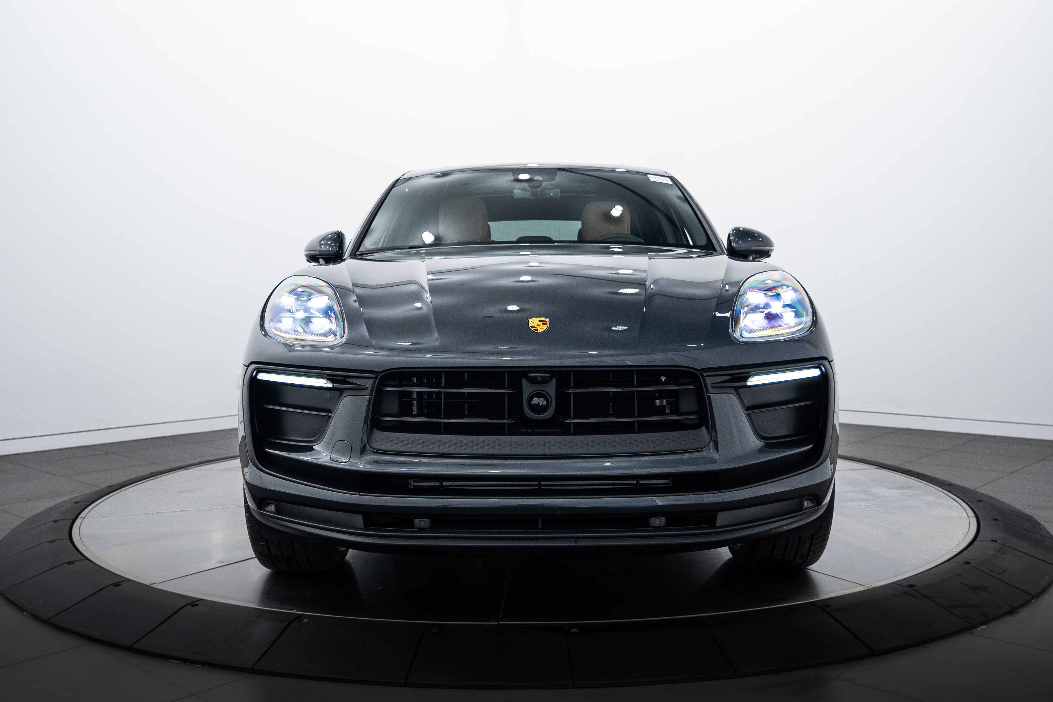 New 2025 Porsche Macan image 10