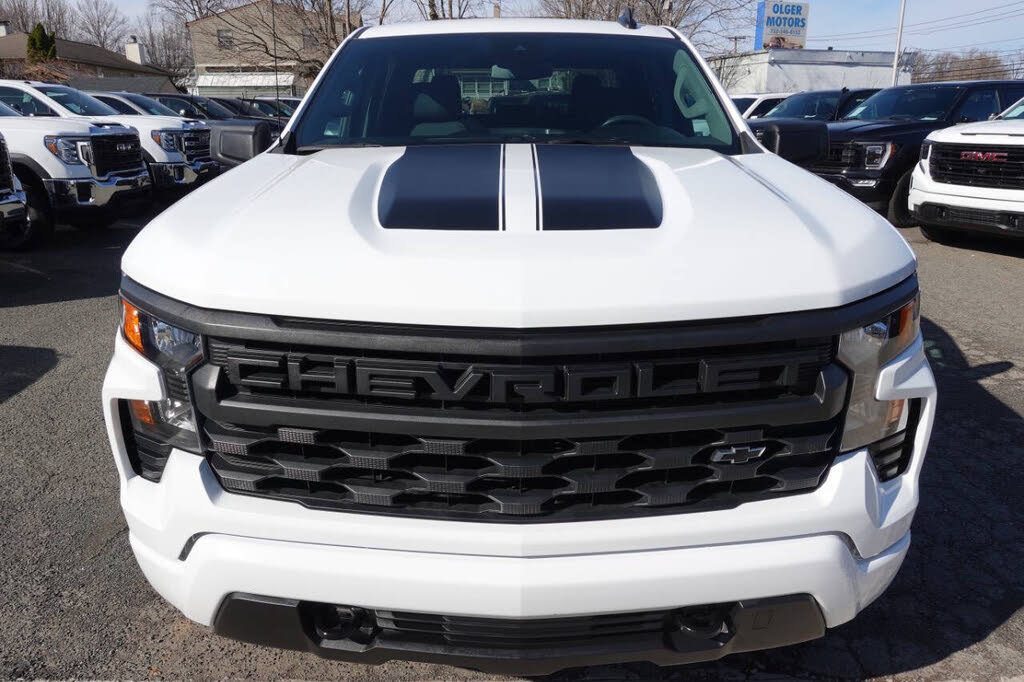 Used 2024 Chevrolet Silverado 1500 Custom w/ Rally Edition AWD/4WD image 7