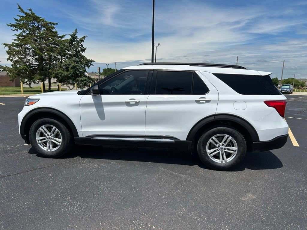 Used 2021 Ford Explorer XLT w/ Equipment Group 202A RWD image 6