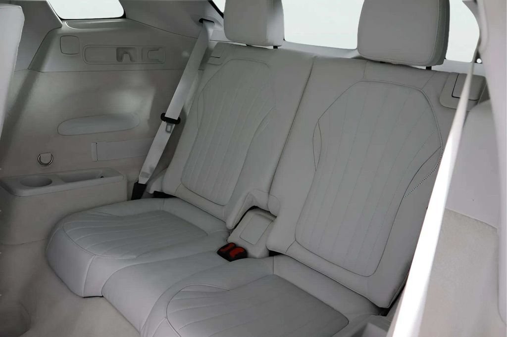 Used 2023 Mercedes-Benz EQS 450+ 4MATIC SUV w/ Exclusive Trim Package image 20