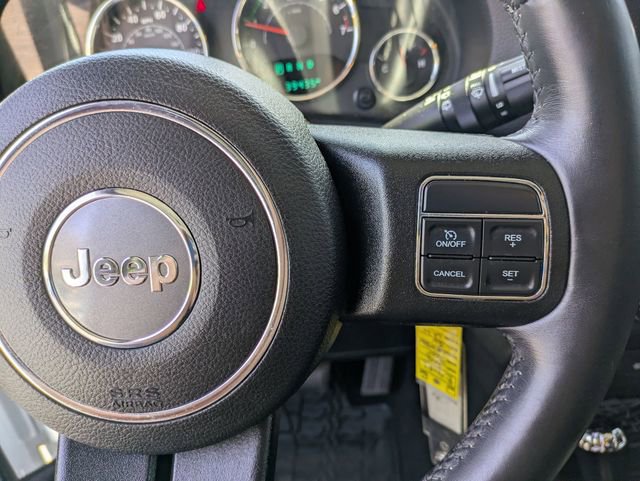 Used 2015 Jeep Wrangler Unlimited Sahara w/ Max Tow Package AWD/4WD image 15